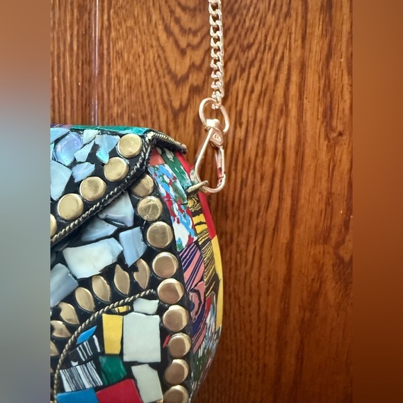 🆕 Ramla Artistic Multi - Color Mosaic Crossbody Bag with Gold Accents - Picture 5 of 15